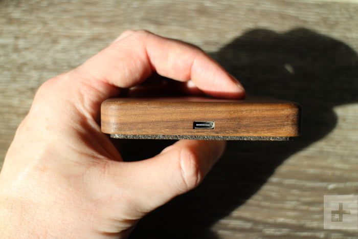 Kerf Wireless Charging Block, uno de los mejores cargadores inal&aacute;mbricos para el celular 2