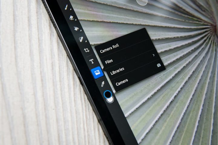 Photoshop para iPad usando un menú lateral