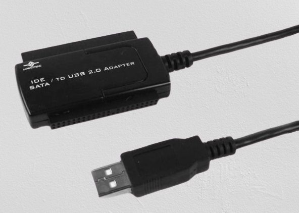 Adaptador SATA/USB para instalas SSD