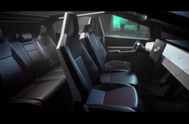 Vista interior de una Tesla Cybertruck