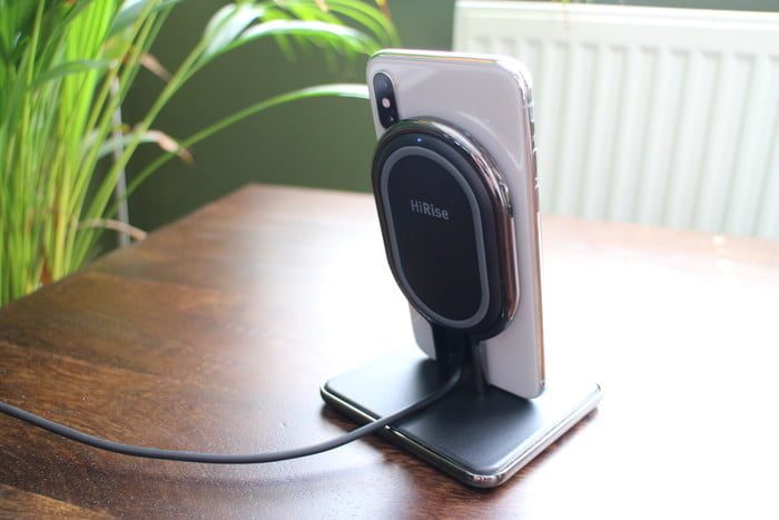TwelveSouth HiRise Wireless, uno de los mejores cargadores inal&aacute;mbricos para el celular 2