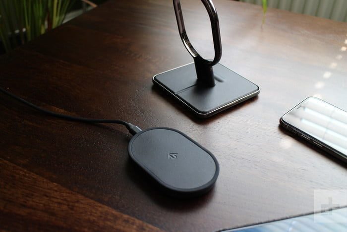 TwelveSouth HiRise Wireless, uno de los mejores cargadores inal&aacute;mbricos para el celular 3