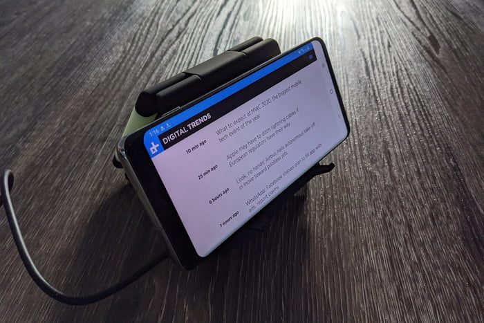 Unravel Wireless Charger, uno de los mejores cargadores inal&aacute;mbricos para el celular 4