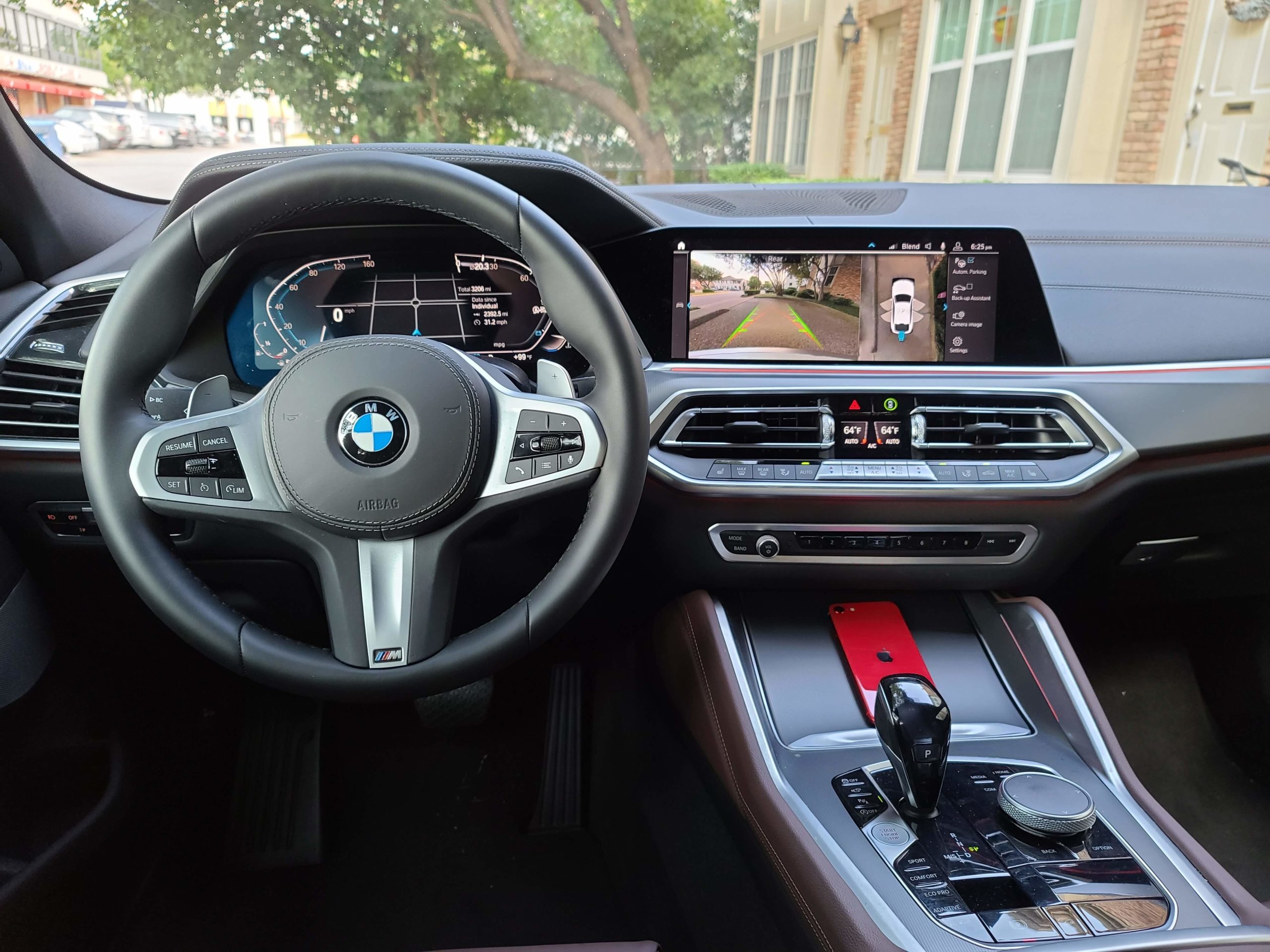 manejando bmw x6 blanco 12