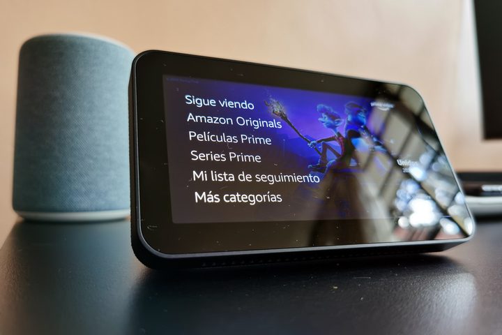 Amazon Echo Show 5 y Echo de tercera generación