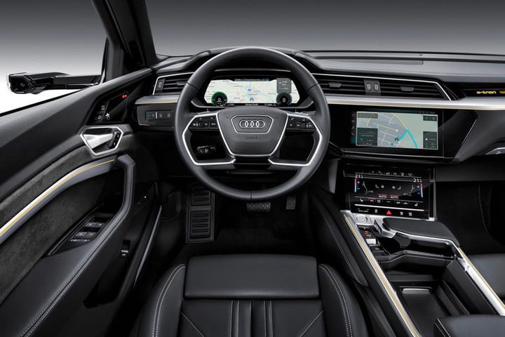Interior de Audi para comparar elAudi E-Tron vs. Jaguar I-Pace