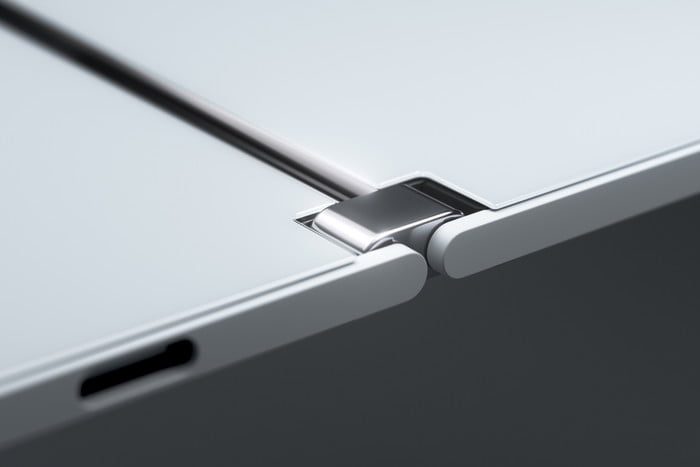 detalles surface duo microsoft detail 2 700x467 c
