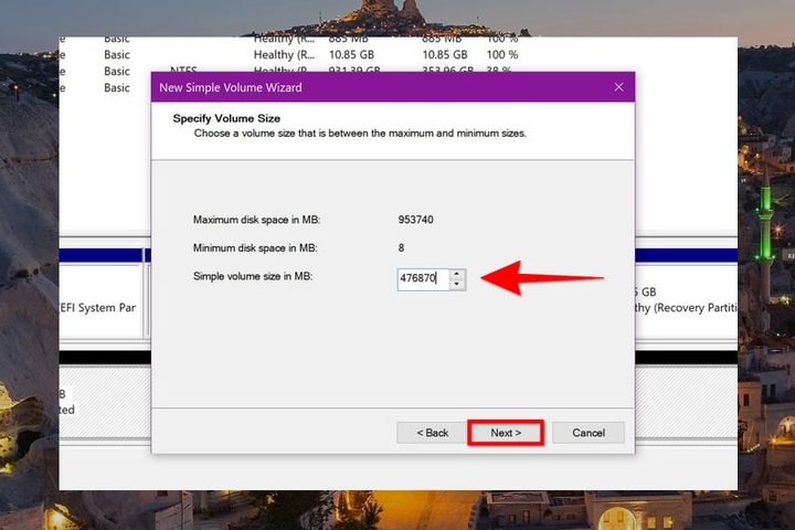 Asignando tamaño a Nuevo Volumen Menú de Administración de discos para aprender a cómo compartir un disco duro