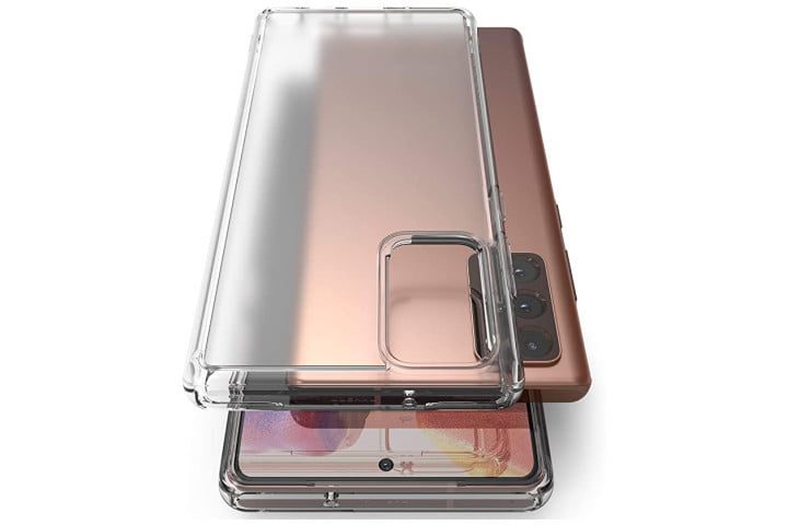 La foto muestra el Samsung Galaxy Note 20 en color bronce místico con una funda Ringke Fusion