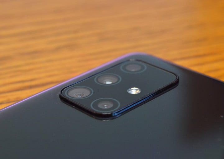 Galaxy A71 5G vs. OnePlus Nord: la batalla por la gama media