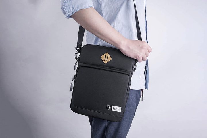 Tomtoc Tablet Shoulder Bag, uno de los mejores accesorios para iPad