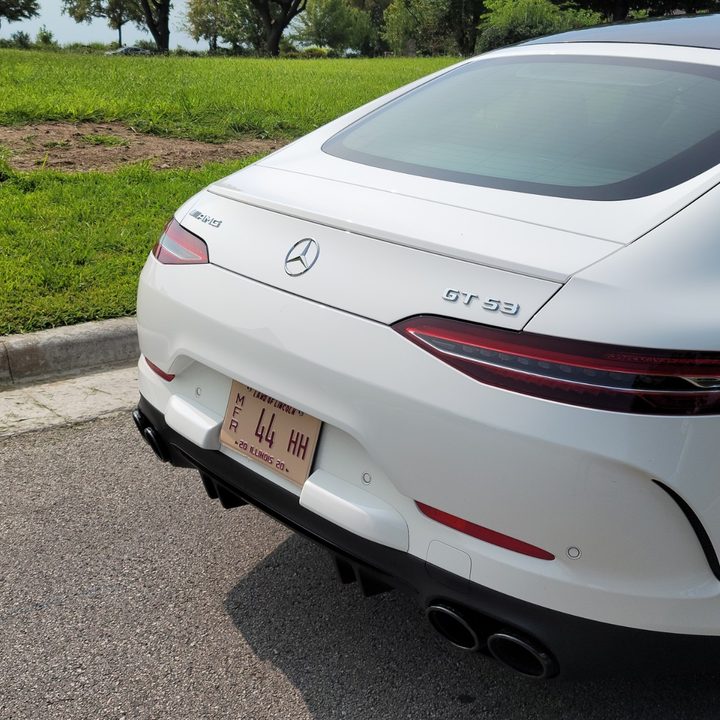 Mercedes-Benz AMG GT 53, blanco, vista del baúl