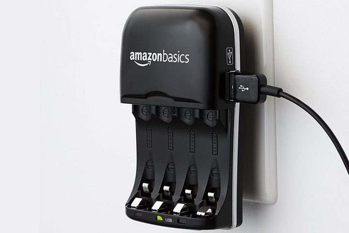 Cargador para baterías recargables de AmazonBasics