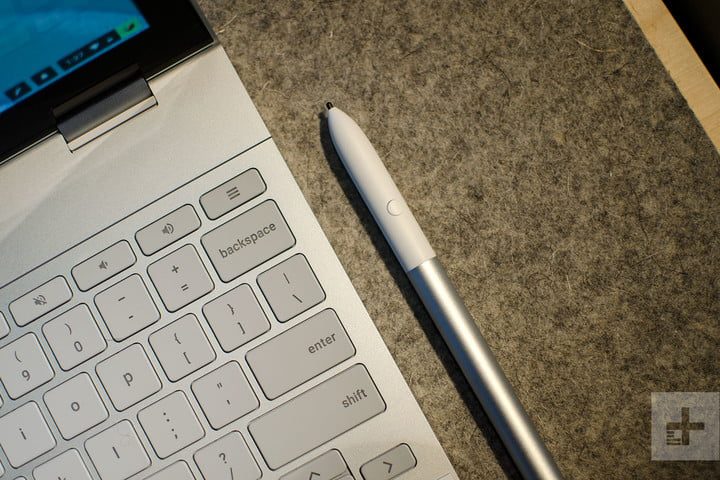 Vista parcial del teclado de una Samsung Chromebook Pro junto al Pen, para el comparativo de Google Pixelbook vs. Samsung Chromebook Pro