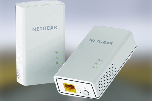 Adaptadores PCL de gama media Netgear PL1200-100PAS para entender que es Powerline: internet por red eléctrica