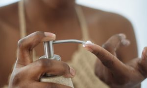 Denuncian que Amazon cobró sobreprecios por la pandemia