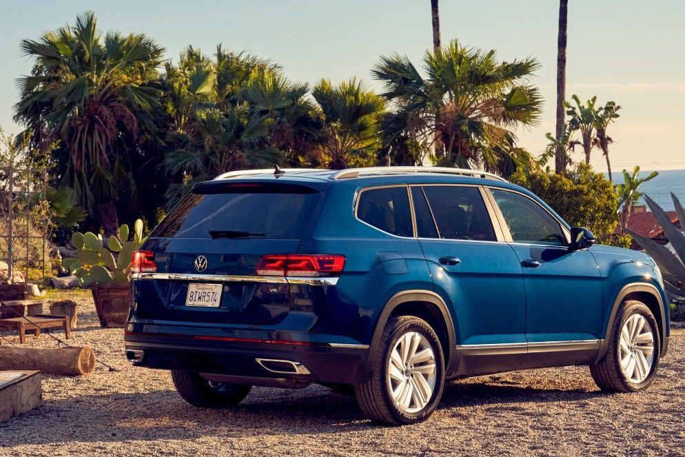 Vista trasera lateral de la VW Atlas 2021