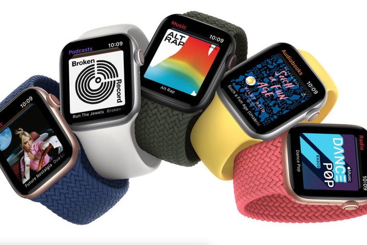 Apple Watch en diferentes colores para comparar Apple Watch SE vs. Apple Watch Series 3