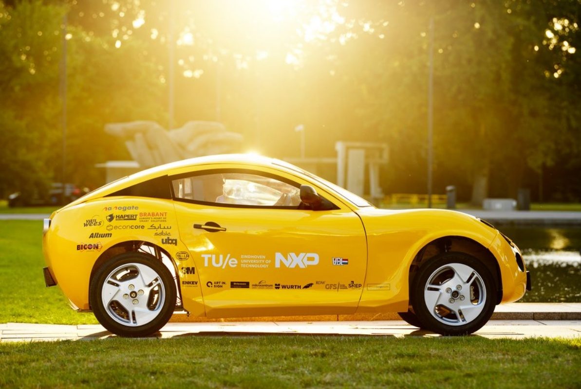 estudiantes holandeses construyeron auto desechos duurzame luca van tuecomotive