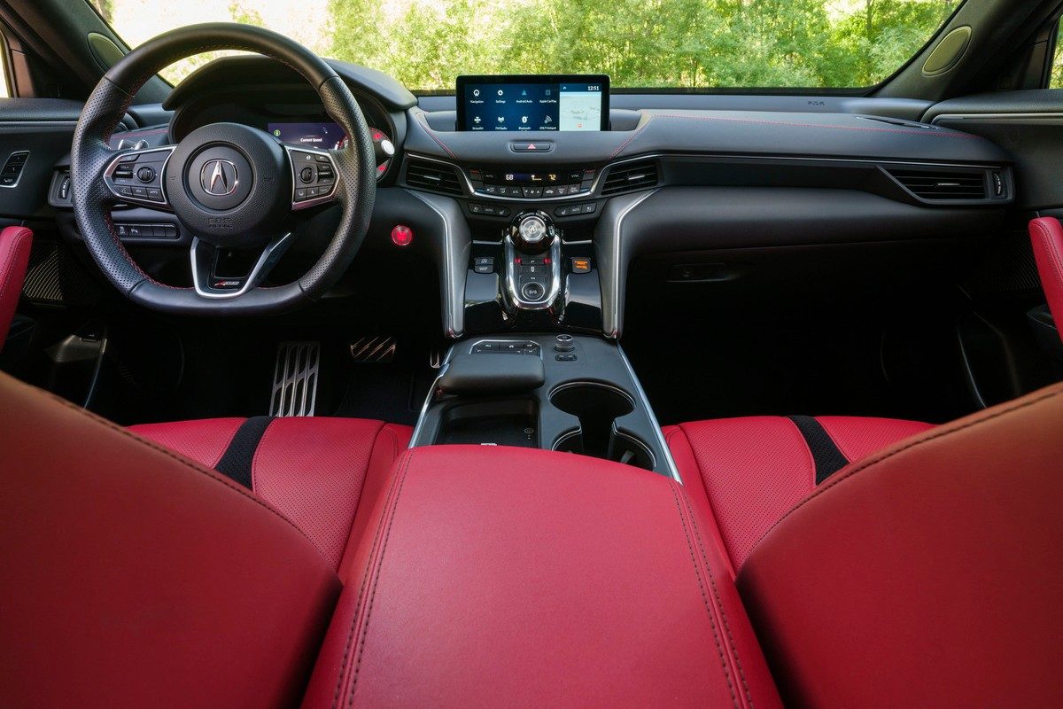 Vista desde atras del tablero del Acura TLX 2021