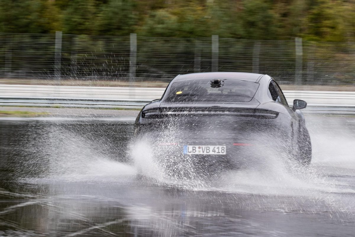 drift 55 minutos porsche taycan b wr 4709