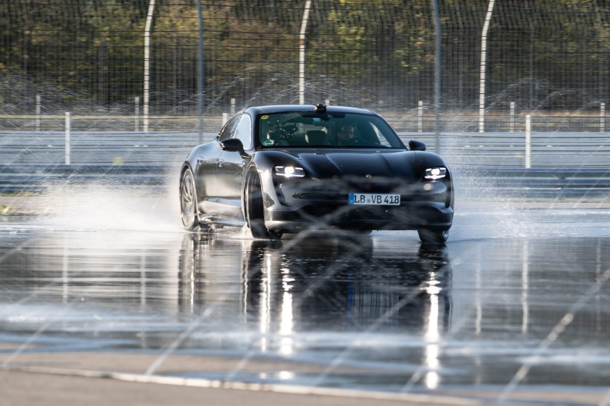 drift 55 minutos porsche taycan b wr 7418
