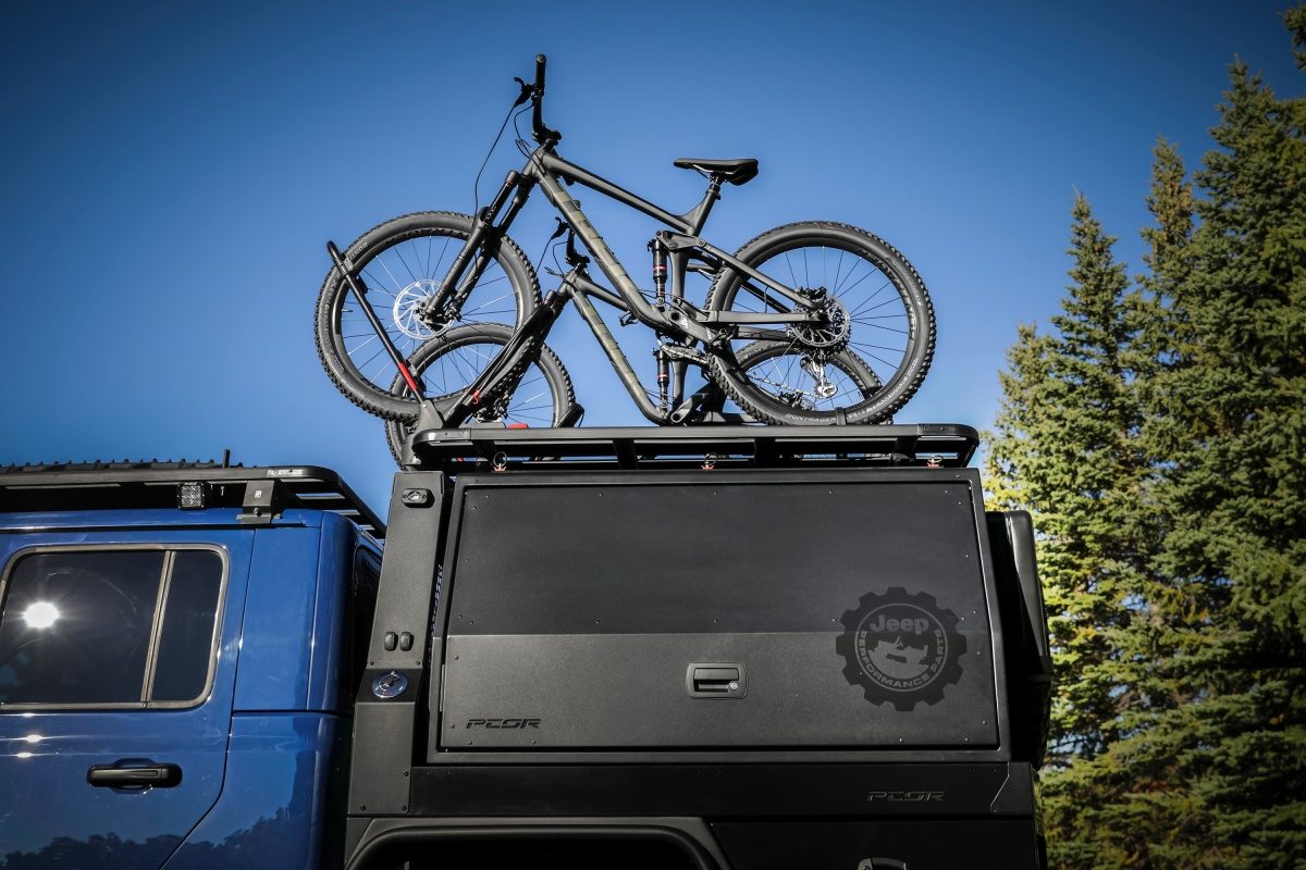 mopar creo jeep bicicletas montana on top of the rack structure dog concept  a dual