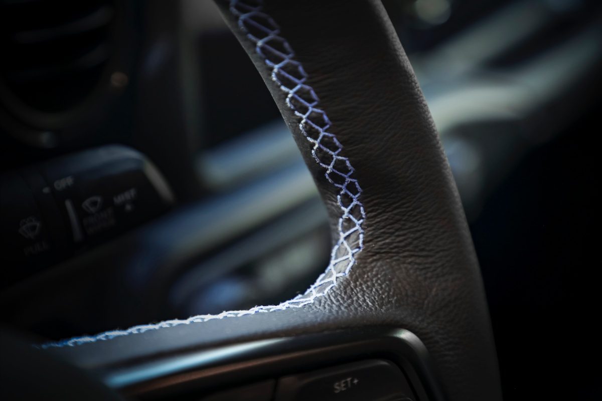 mopar creo jeep bicicletas montana inside the cabin of gladiator top dog concept  leat