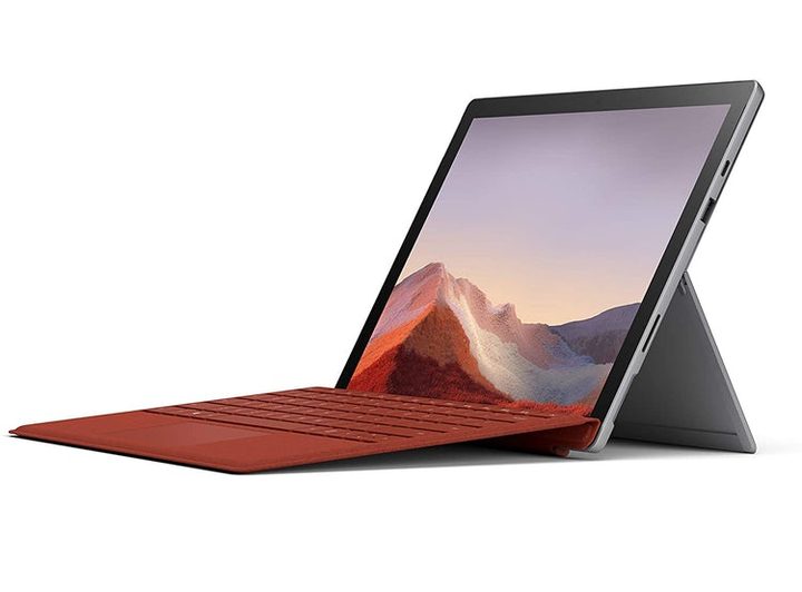 La imagen muestra el Surface Pro 7 de Microsoft.