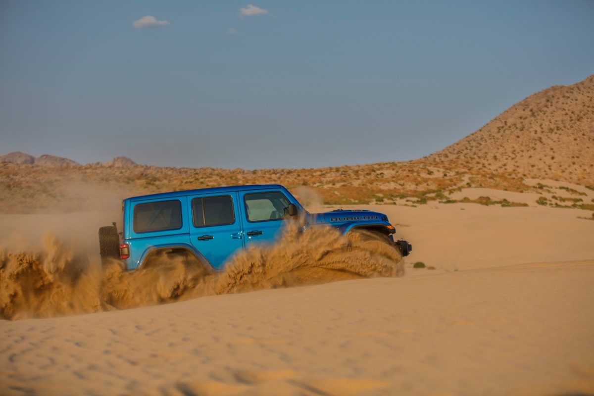 jeeep lanza wrangler poderoso historia