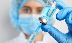 anuncio vacuna aumento ganancia ejecutivo shutterstock 1730302936