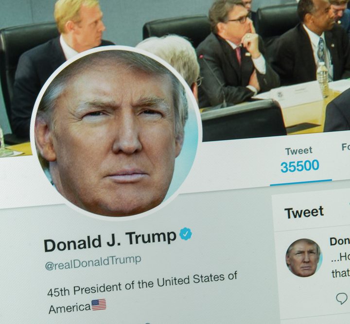 La imagen muestra la cuenta en Twitter de Donald Trump