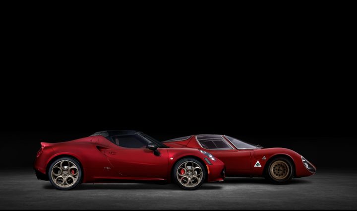 La imagen muestra el nuevo Alfa Romeo 4C Spider Stradale 33 Tributo.