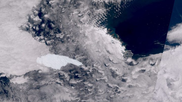 La imagen muestra el iceberg A68a, considerado el más grande del mundo.
