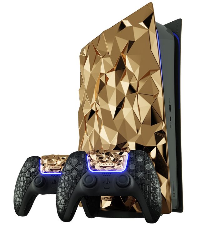 consola PlayStation 5 Golden Rock convertida en joya y el gamepad a juego