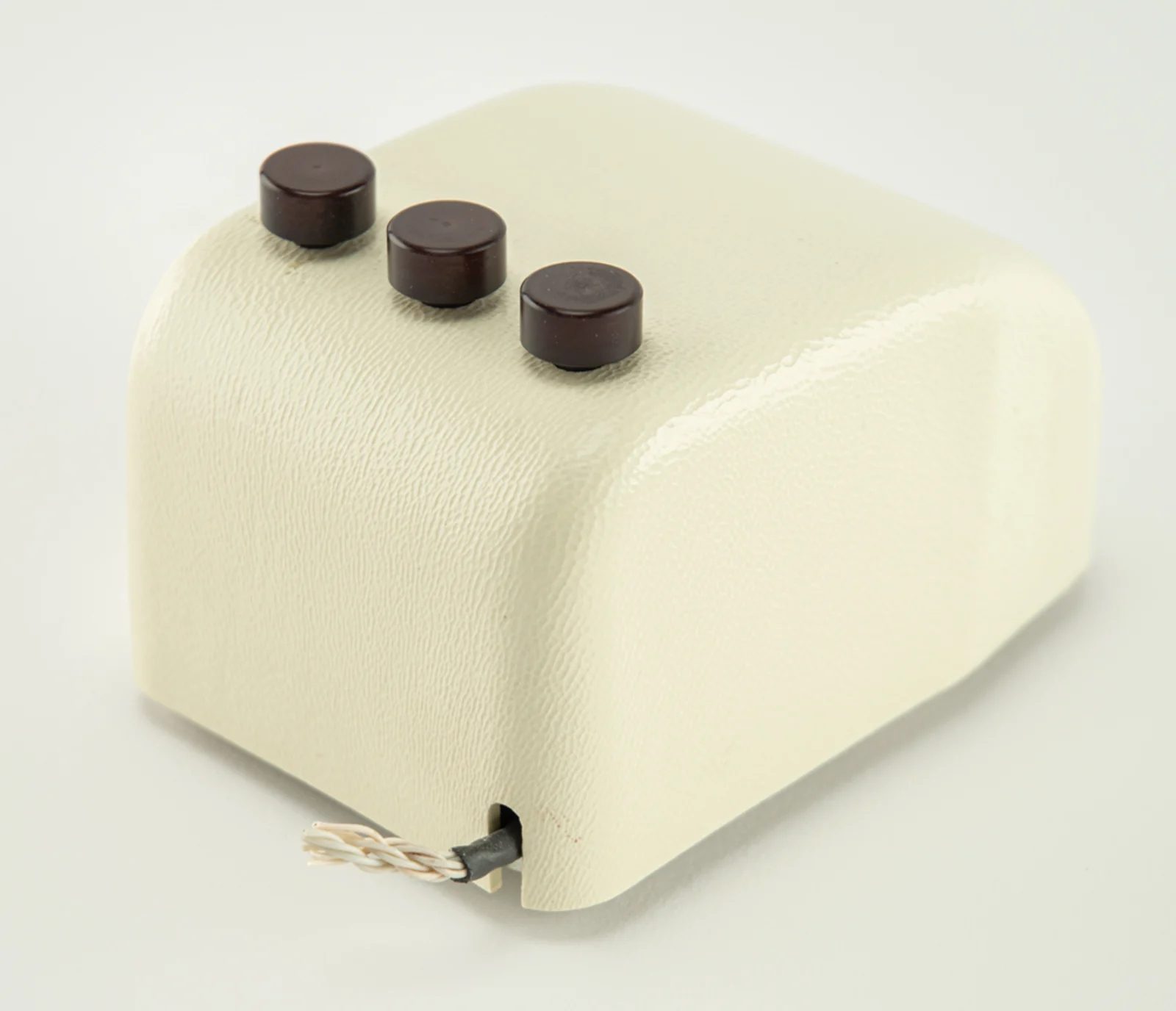 Uno de los primeros mouse subastado por $34,478.75 dólares.