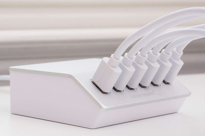 Sabrent Desktop USB Charger, uno de los mejores cargadores USB de escritorio