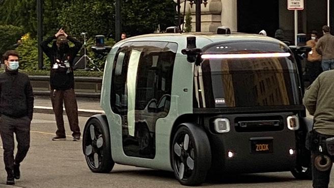 La imagen muestra el taxi robotizado autónomo que desarrolla Zoox.
