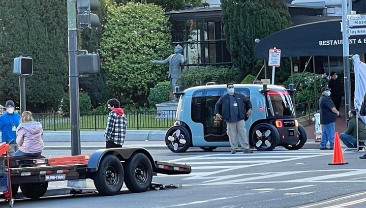 La imagen muestra el taxi robotizado autónomo que desarrolla Zoox.