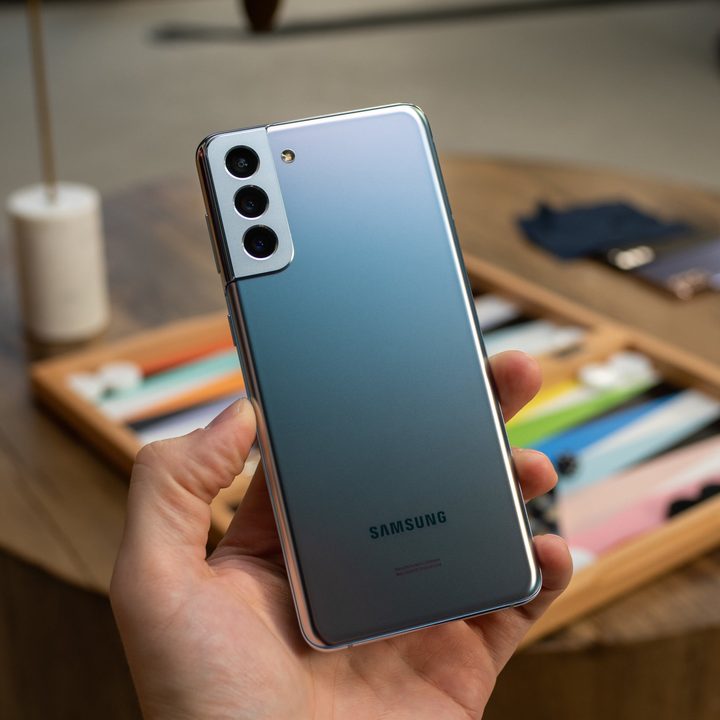 Samsung Galaxy S21 Plus vs. iPhone 12 Pro