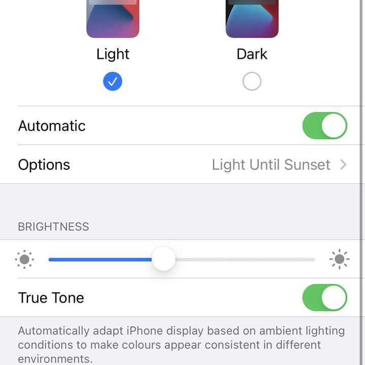 invertir los colores en un iphone 2b dark mode 828x1792