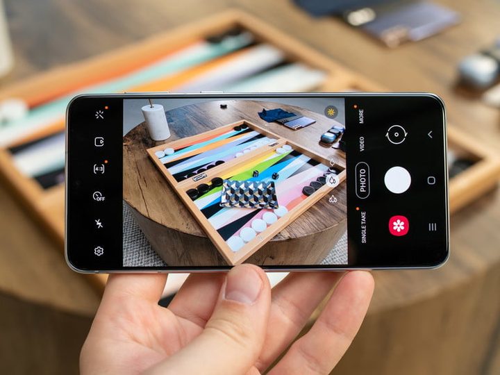 Samsung Galaxy S21 Plus vs. iPhone 12 Pro