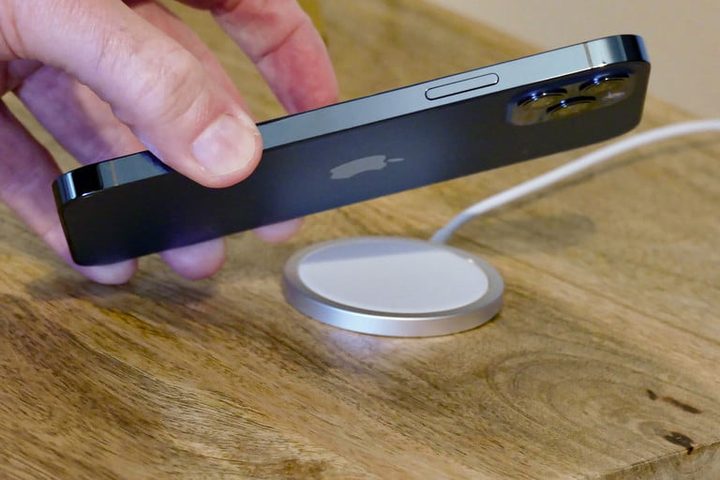 Samsung Galaxy S21 Plus vs. iPhone 12 Pro