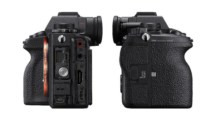 Imagen lateral de la cámara Sony Alpha A1