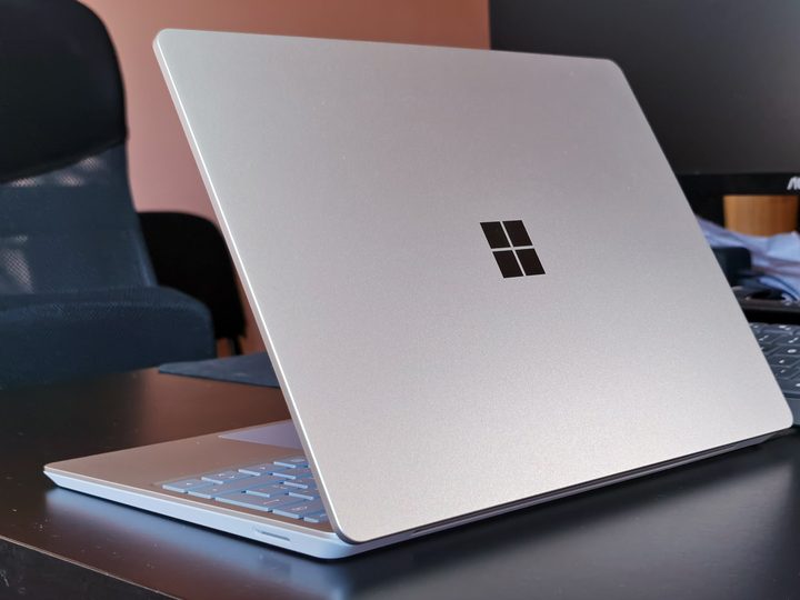 Cubierta de aluminio de la Surface Laptop Go