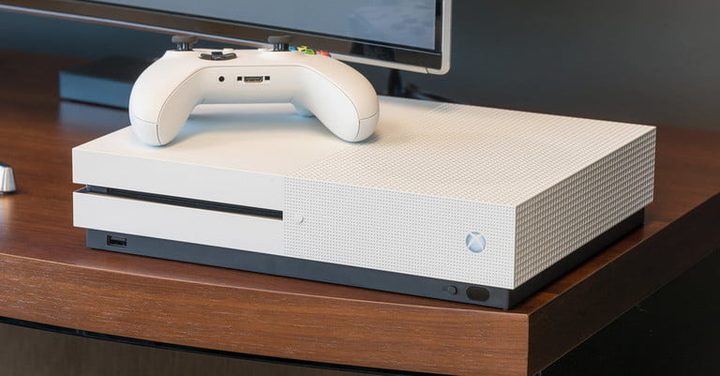 Xbox One S y PlayStation 4 Slim