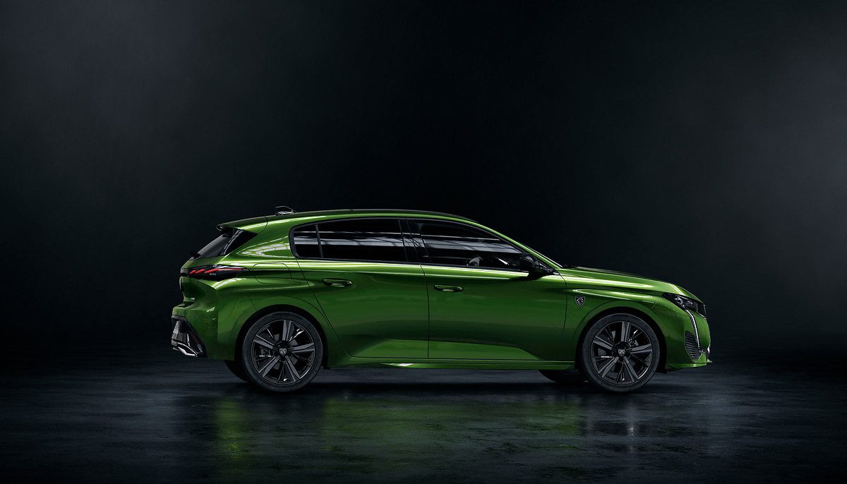 Peugeot 308 right side