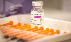 Una dosis de la vacuna de AstraZeneca