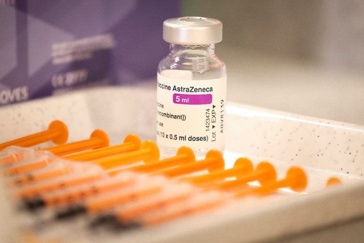 Una dosis de la vacuna de AstraZeneca