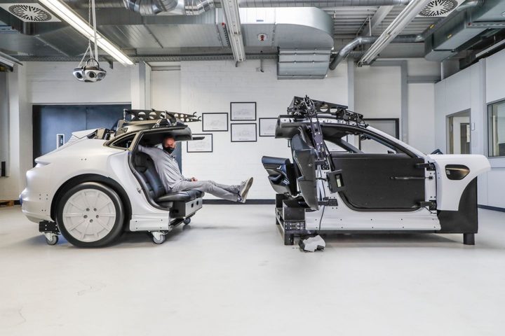 Taycan Cross Turismo desarmado